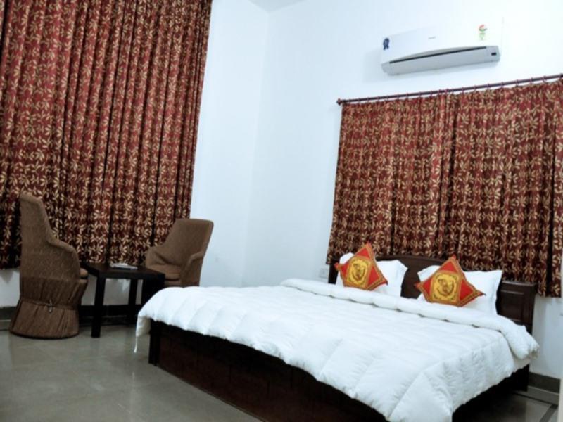 OYO 14119 Hotel Manwar Udaipur Exterior foto
