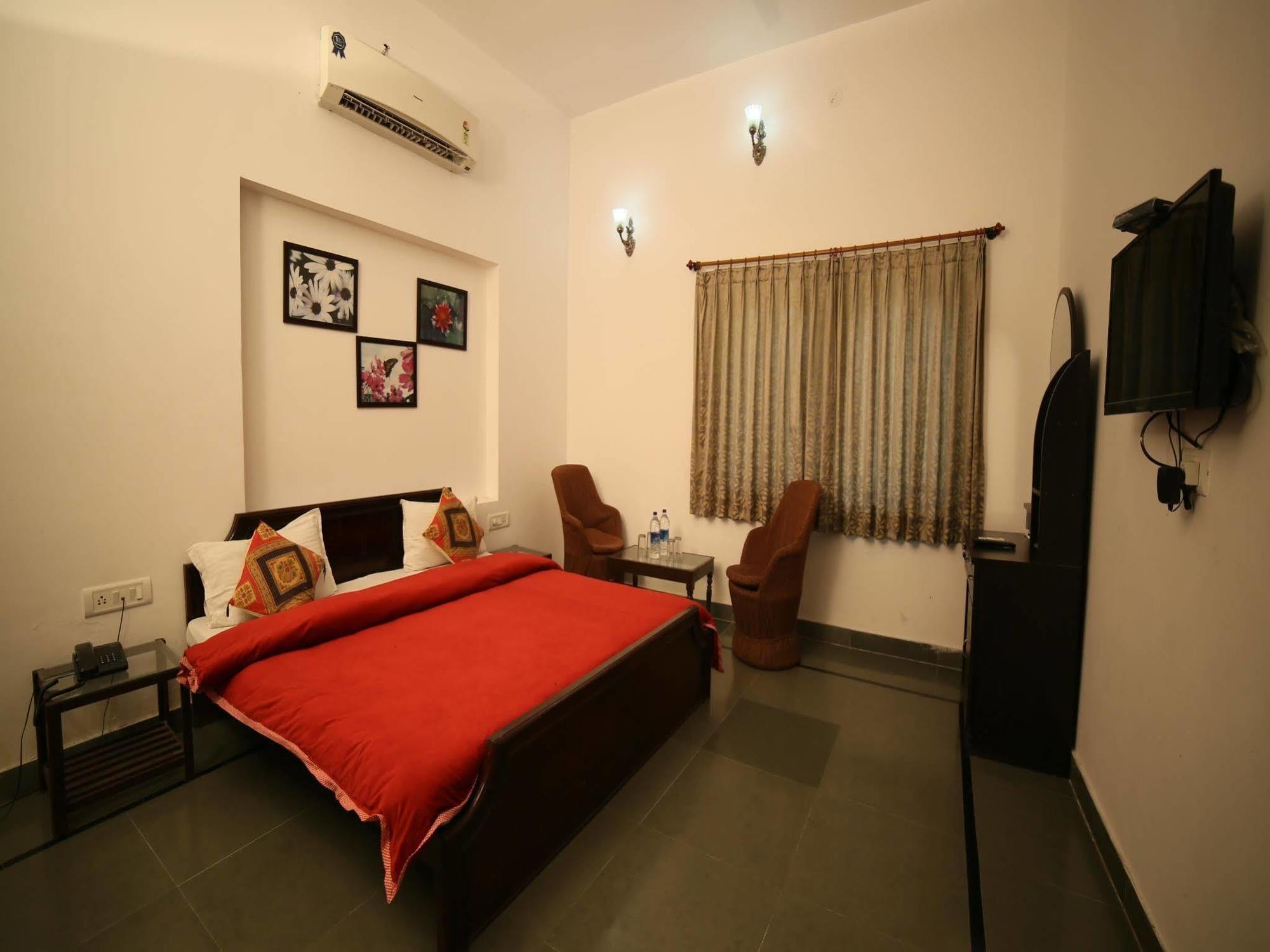 OYO 14119 Hotel Manwar Udaipur Exterior foto